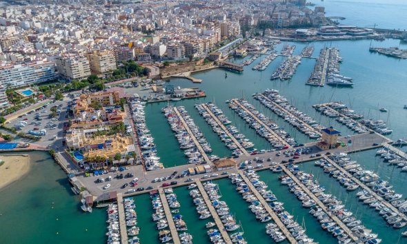 Reventa - Apartamento -
Torrevieja