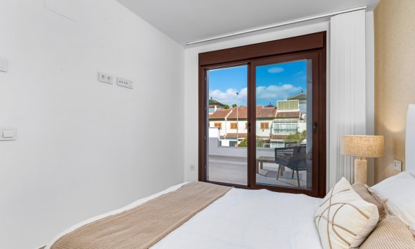 Obra nueva - Villa -
Pilar de la Horadada