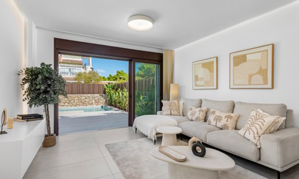 Obra nueva - Villa -
Pilar de la Horadada