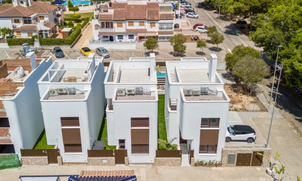Obra nueva - Villa -
Pilar de la Horadada