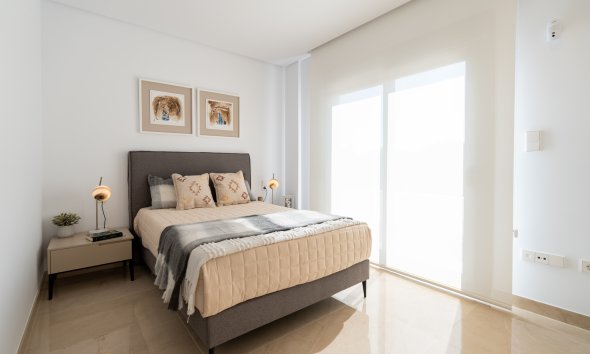 Obra nueva - Adosado -
Elche