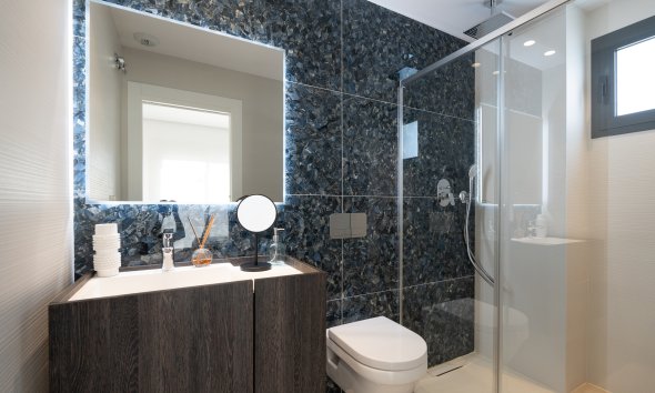 Obra nueva - Adosado -
Elche