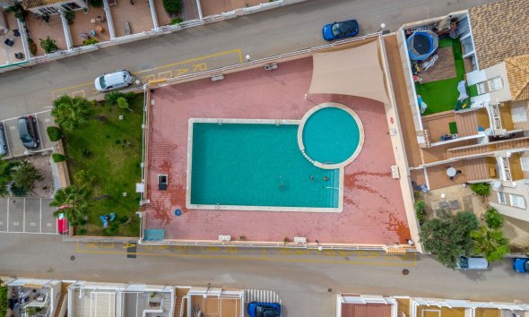 Reventa - Adosado -
Torrevieja