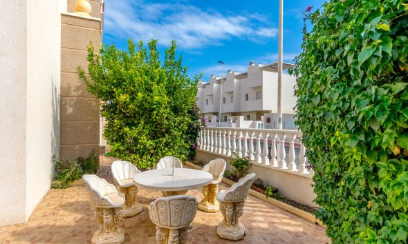 Reventa - Adosado -
Torrevieja