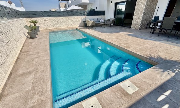 Obra nueva - Villa -
Benijofar