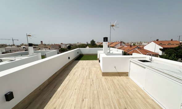 Obra nueva - Villa -
Torre de la Horadada