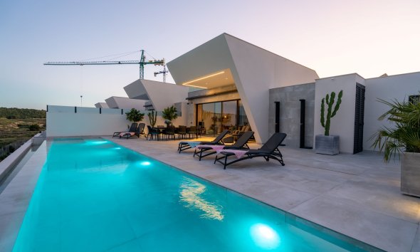 Obra nueva - Villa -
Rojales