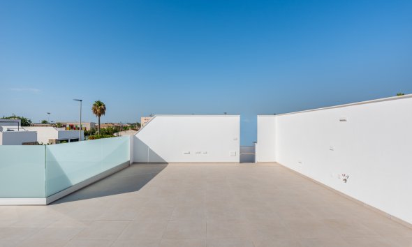Obra nueva - Villa -
Los Alcázares