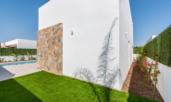 Obra nueva - Villa -
Los Alcázares