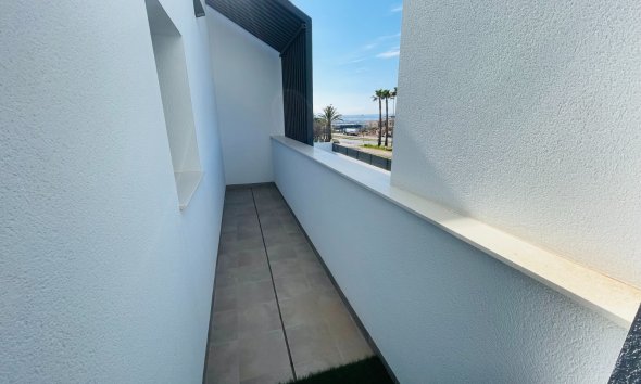 Obra nueva - Villa -
Torrevieja