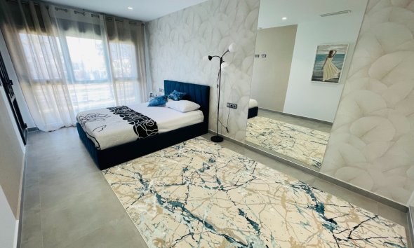 Obra nueva - Villa -
Torrevieja