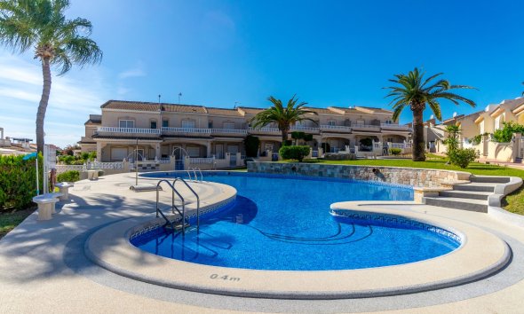 Resale - Townhouse -
Ciudad Quesada