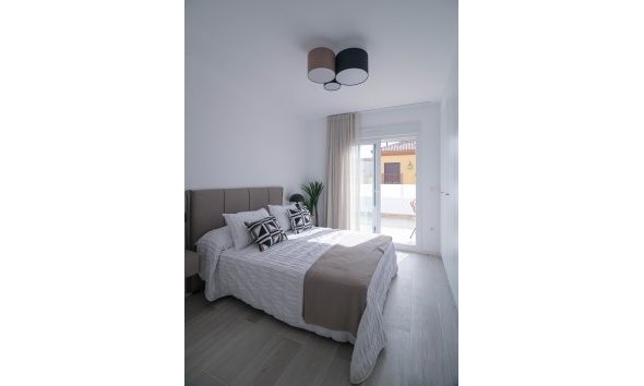 Nybyggeri - Rækkehus -
Jerónimo y Avileses