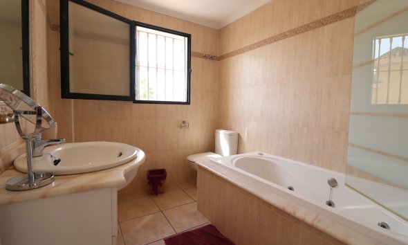 Gensalg - Villa -
Algorfa - Lo Crispin