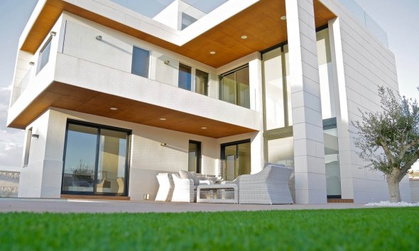 Nybyggeri - Villa -
Dehesa de Campoamor