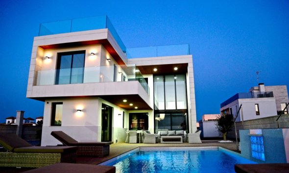 Nybyggeri - Villa -
Dehesa de Campoamor