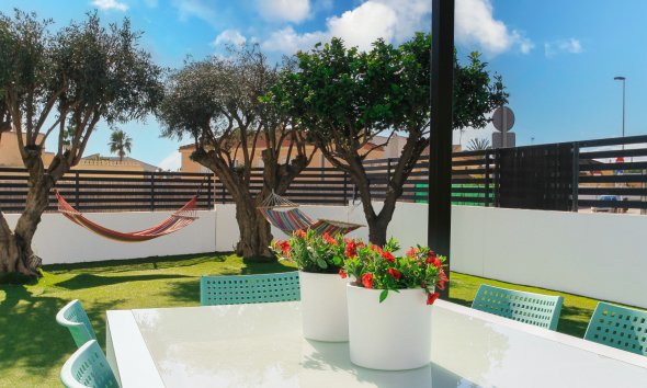 Gensalg - Rækkehus -
Torrevieja - Aguas Nuevas