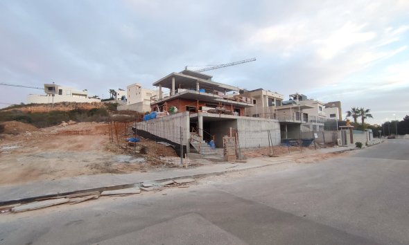Nybyggeri - Villa -
Dehesa de Campoamor