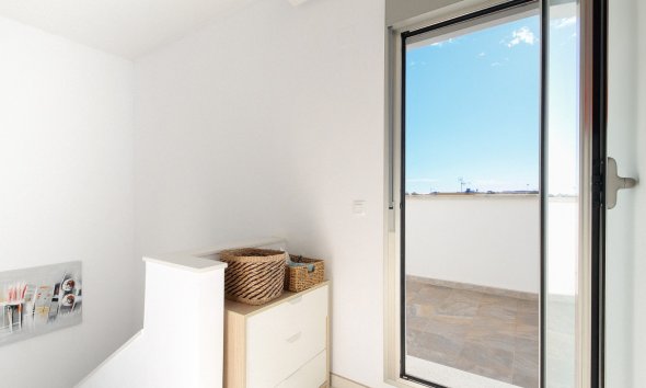 Gensalg - Rækkehus -
Torrevieja - Aguas Nuevas