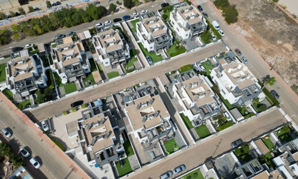 Gensalg - Rækkehus -
Torrevieja - Aguas Nuevas