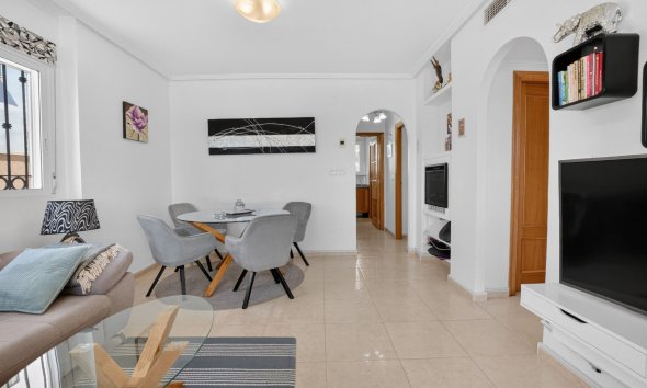 Resale - Villa -
Orihuela Costa - Punta Prima