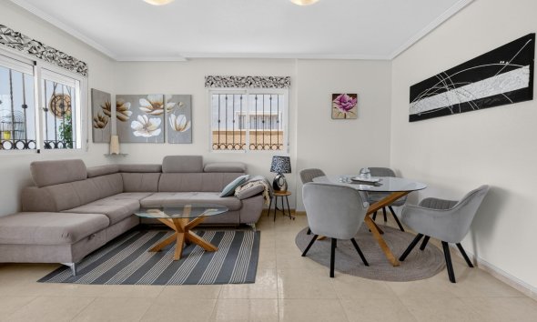 Resale - Villa -
Orihuela Costa - Punta Prima