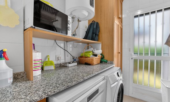 Resale - Villa -
Orihuela Costa - Punta Prima
