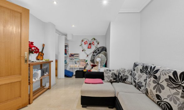 Resale - Villa -
Orihuela Costa - Punta Prima