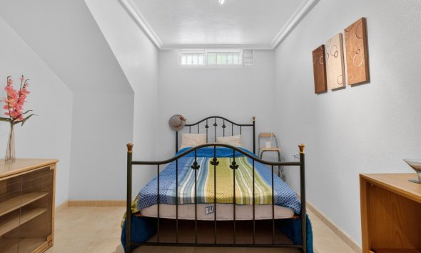 Resale - Villa -
Orihuela Costa - Punta Prima