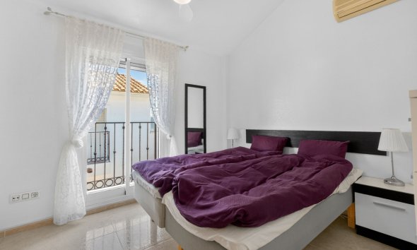 Resale - Villa -
Orihuela Costa - Punta Prima