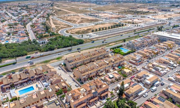 Resale - Townhouse -
Torrevieja