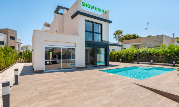 New Build - Villa -
Playa Paraiso