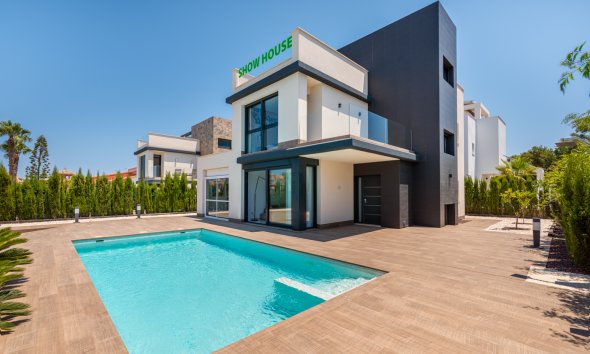 New Build - Villa -
Playa Paraiso