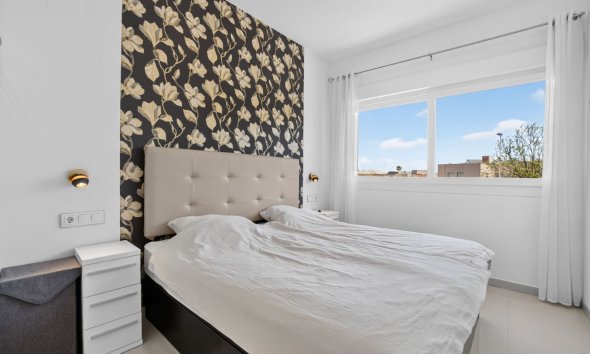 Resale - Apartment -
Torrevieja