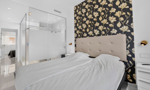 Resale - Apartment -
Torrevieja