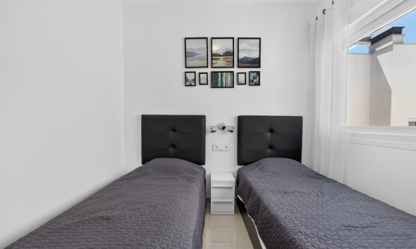 Resale - Apartment -
Torrevieja