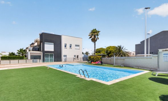 Resale - Apartment -
Torrevieja