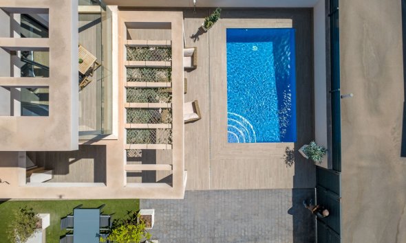 Resale - Villa -
Torrevieja