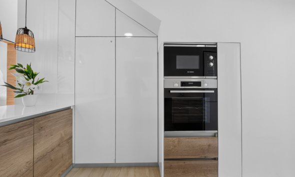 Resale - Villa -
Torrevieja