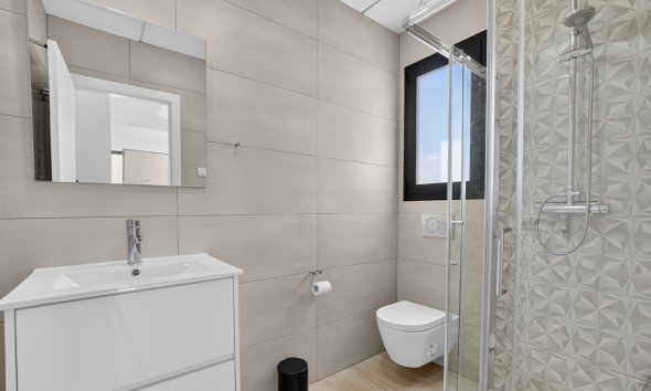 Resale - Villa -
Torrevieja